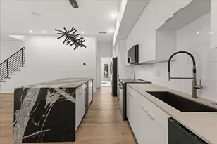 2001 N Prairie Ave, Dallas, TX 75204 - Photo 2