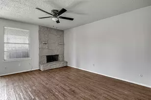 1403 Courtney Pl, Cleburne, TX 76033 - Photo 4