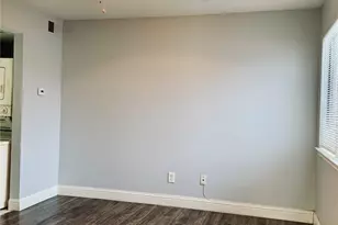 2300 Balsam Dr, Arlington, TX 76006 - Photo 12