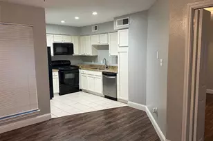 2300 Balsam Dr, Arlington, TX 76006 - Photo 8