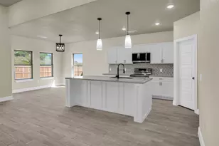 518 Dolphin Terrace, Runaway Bay, TX 76426 - Photo 10