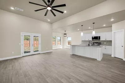 518 Dolphin Terrace, Runaway Bay, TX 76426 - Photo 8