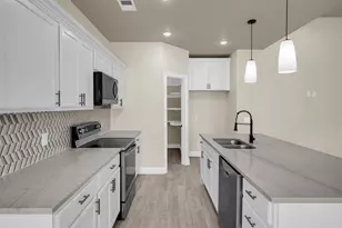 518 Dolphin Terrace, Runaway Bay, TX 76426 - Photo 14