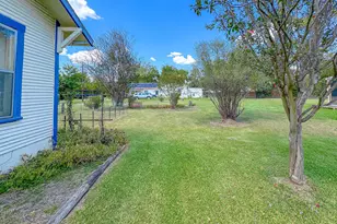 512 SW 2nd St, Kerens, TX 75144 - Photo 26