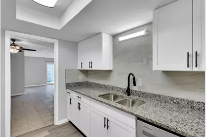 125 W Mountain Creek Drive #16, Grand Prairie, TX 75052 - Photo 2