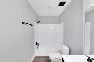 125 W Mountain Creek Dr, Grand Prairie, TX 75052 - Photo 16