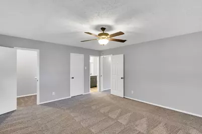 125 W Mountain Creek Drive #16, Grand Prairie, TX 75052 - Photo 8