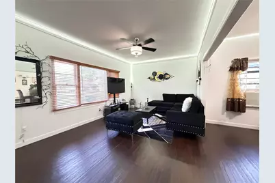 801 W Walker Street, Denison, TX 75020 - Photo 4