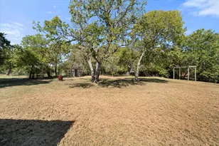 424 E 3rd St, Blooming Grove, TX 76626 - Photo 32