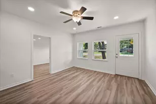 424 E 3rd St, Blooming Grove, TX 76626 - Photo 4