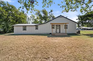 424 E 3rd St, Blooming Grove, TX 76626 - Photo 28