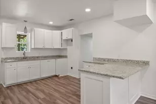 424 E 3rd St, Blooming Grove, TX 76626 - Photo 8