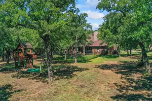 483 Co Rd 1591, Sunset, TX 76270 - Photo 28