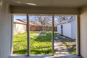 6400 Melinda Dr, Forest Hill, TX 76119 - Photo 20