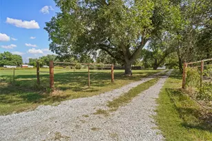 13690 Liberty School Rd, Azle, TX 76020 - Photo 40