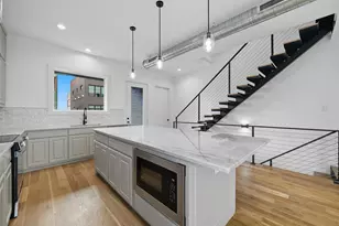 421 S Rayner St, Fort Worth, TX 76111 - Photo 12