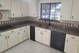 5719 Encore Dr, Dallas, TX 75240 - Photo 2