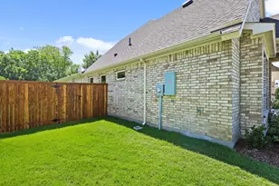 6406 Vivian Ln, Garland, TX 75043 - Photo 34