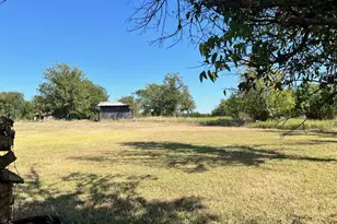 815 W Standifer St, Hamilton, TX 76531 - Photo 18