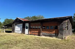 815 W Standifer St, Hamilton, TX 76531 - Photo 12