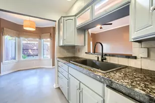 607 Trailwood Ct, Garland, TX 75043 - Photo 4