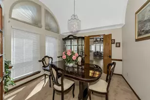 3532 Meadowside Dr, Bedford, TX 76021 - Photo 2