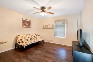 840 S Ridgeway Dr, Cleburne, TX 76033 - Photo 20