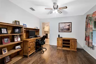 840 S Ridgeway Dr, Cleburne, TX 76033 - Photo 22