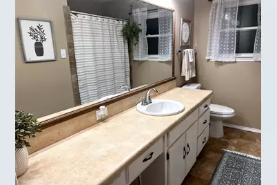 840 S Ridgeway Drive, Cleburne, TX 76033 - Photo 16