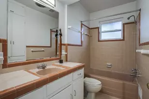 6327 Town Hill Ln, Dallas, TX 75214 - Photo 20