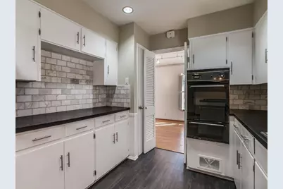 6327 Town Hill Lane, Dallas, TX 75214 - Photo 10