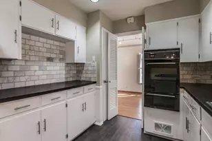 6327 Town Hill Ln, Dallas, TX 75214 - Photo 10