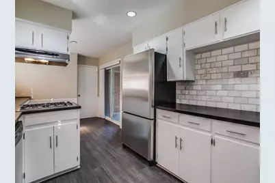 6327 Town Hill Lane, Dallas, TX 75214 - Photo 12