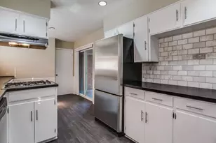 6327 Town Hill Ln, Dallas, TX 75214 - Photo 12