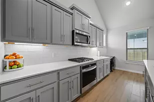 2401 Mankato Dr, Fort Worth, TX 76179 - Photo 6