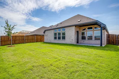 909 Schuberts Road, Justin, TX 76247 - Photo 32