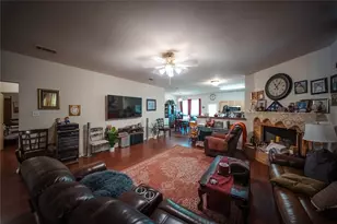 945 Buffalo Springs Dr, Fort Worth, TX 76140 - Photo 22