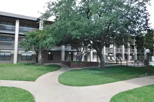 218 N Texas Blvd, Denton, TX 76201 - Photo 2