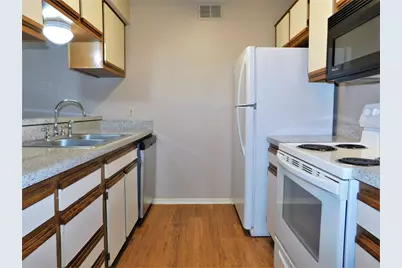 218 N Texas Boulevard #311, Denton, TX 76201 - Photo 12