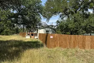 3024 Elmwood Dr, Granbury, TX 76048 - Photo 2