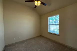 417 Lens St, Eastland, TX 76448 - Photo 16