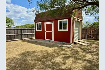 417 Lens Street, Eastland, TX 76448 - Photo 30