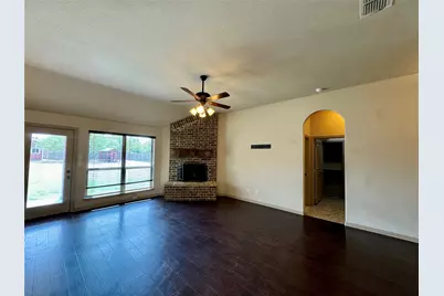 417 Lens Street, Eastland, TX 76448 - Photo 6