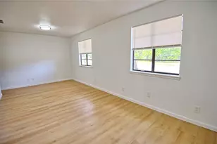 607 Baylor St, Nocona, TX 76255 - Photo 12