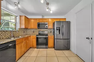 5219 Tato Dr, Dallas, TX 75211 - Photo 4