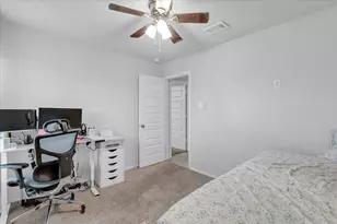 1200 Queens Brook Ln, Fort Worth, TX 76140 - Photo 12