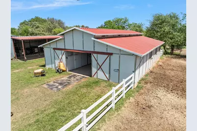 465 Austin Hines Drive, China Spring, TX 76633 - Photo 2