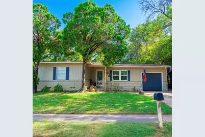 2016 Huntington Drive, Arlington, TX 76010 - Photo 2