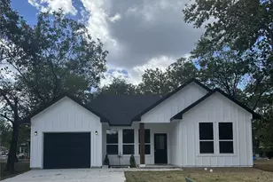 1505 Division St, Commerce, TX 75428 - Photo 1