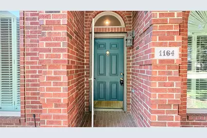 1164 Pleasant Oaks Drive, Lewisville, TX 75067 - Photo 2